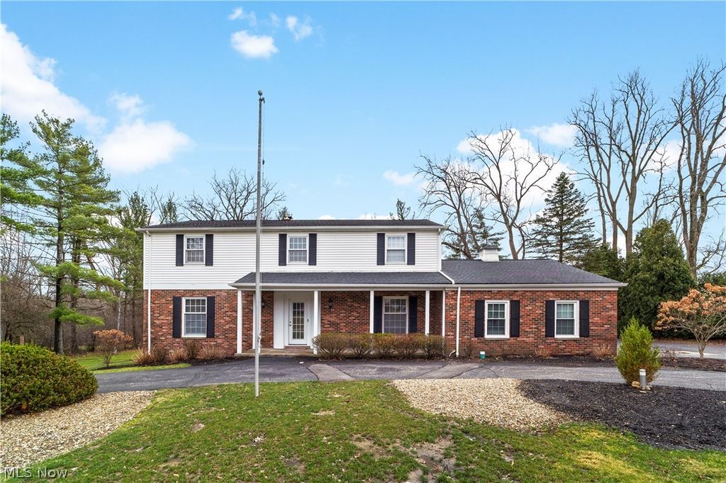 Photo of 30800 Gates Mills Boulevard, Pepper Pike, OH 44124 (MLS # 5199127)