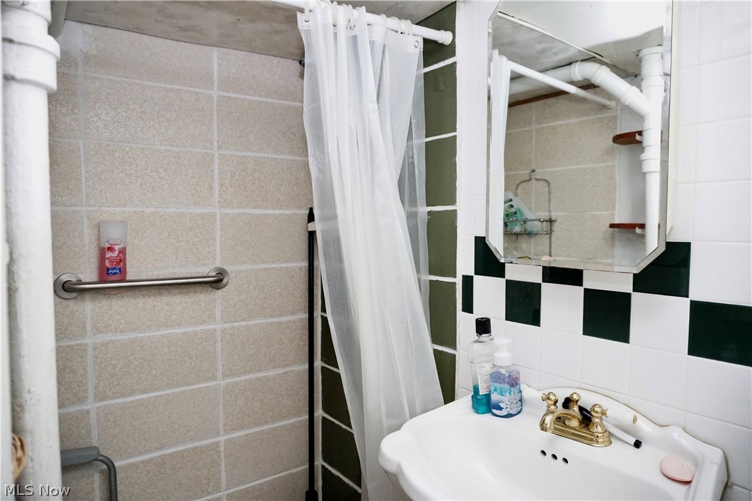 Quayle Telling Realty Cos Sub - Residential