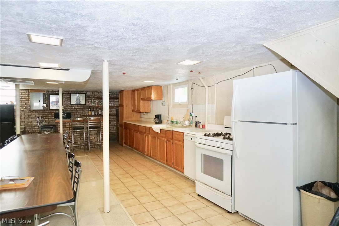 Quayle Telling Realty Cos Sub - Residential