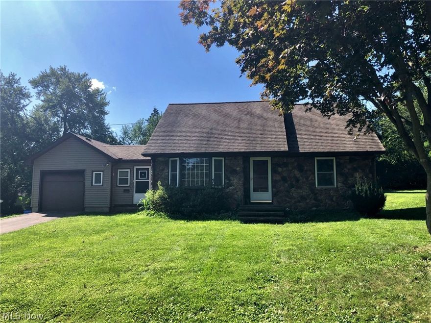Cape Cod home on a very private street in Wooster's North end. 4 bedrooms and 1 bath. Vinyl siding, newer roof shingles and newer windows. 2 lots. there are 2 bedrooms upstairs and 2 bedrooms on the first floor.  1 car attached garage.