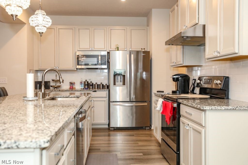 2183 Orchard Circle