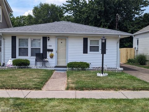 Single Family Residence in Lorain OH 1388 Nichols Avenue.jpg