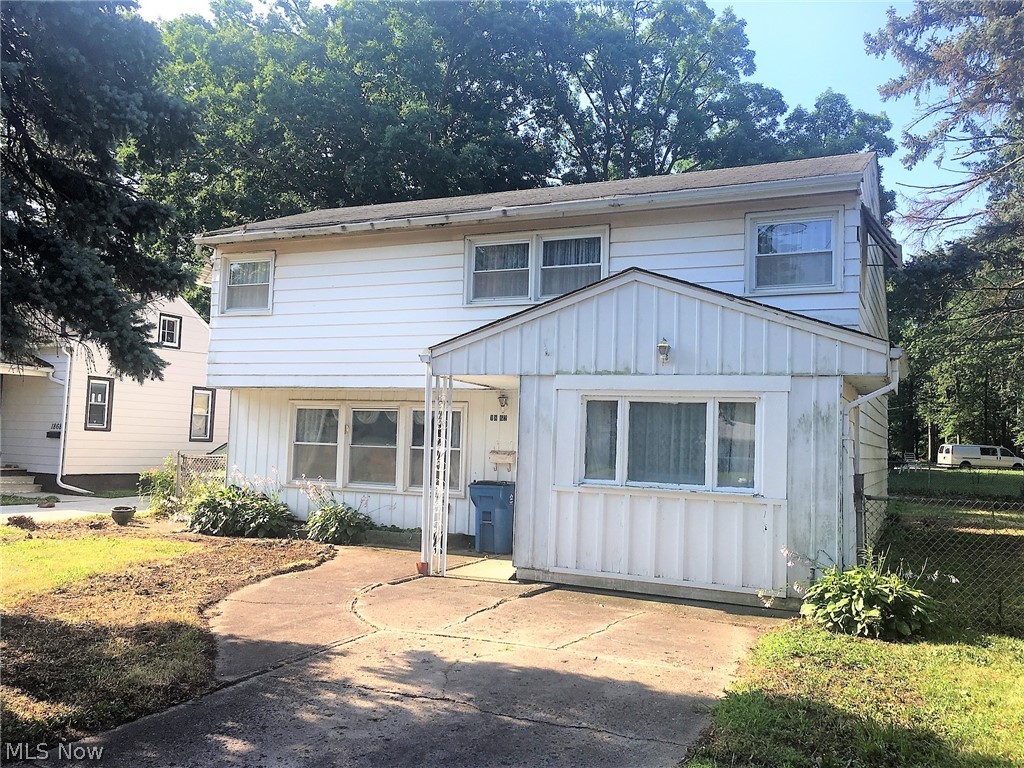 Cute home with much potential .... a little TLC will save you money and make this a nice home! Selling as is to settle estate - no repairs will be made by the estate. Lorain Point of Sale Escrow amount is $2750.00 to be placed in escrow by buyer and repairs assumed by buyer after closing.