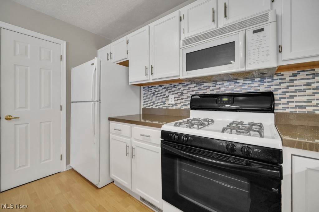 23322 Grist Mill Court #18C, Olmsted Falls, Ohio image 13