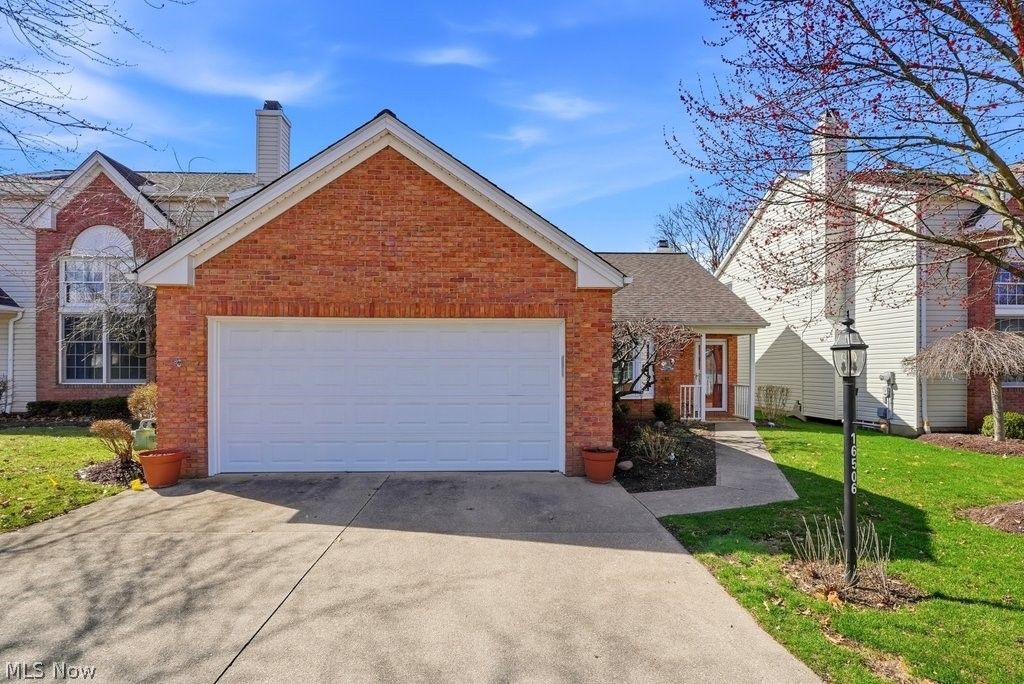 Photo of 16506 Sunwood Oval, Strongsville, OH 44136 (MLS # 5193180)