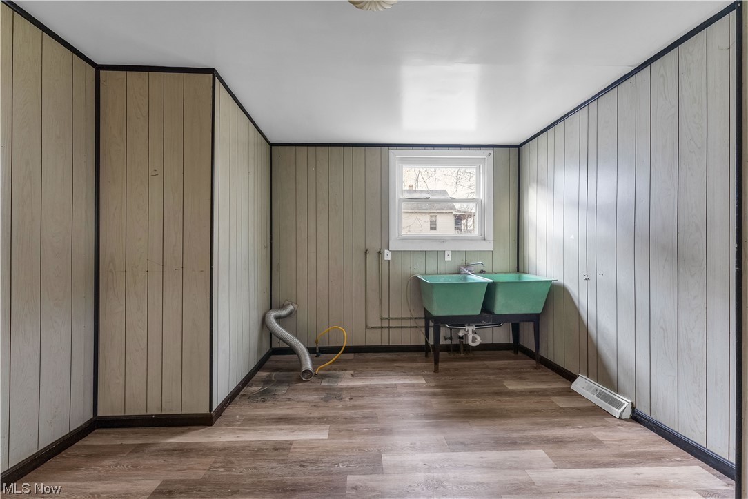 Krakow Sub - Residential Lease