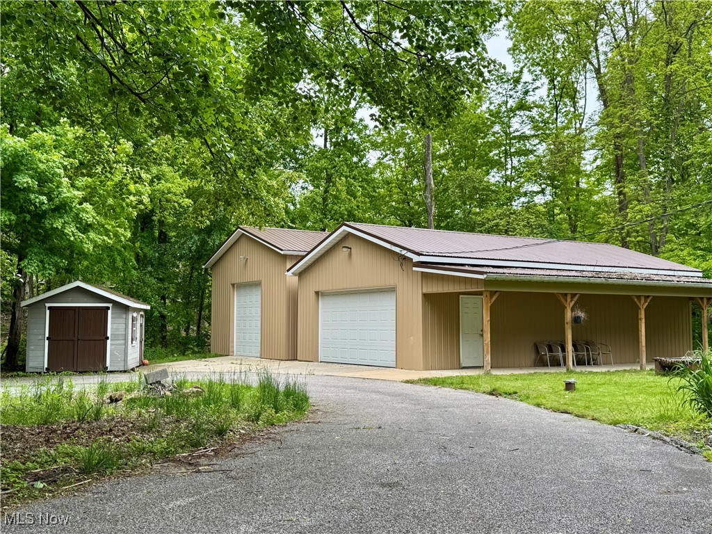 12710 Kinsman Road, Burton, Ohio image 2