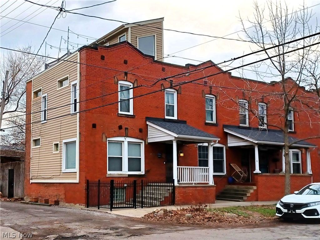 Photo of 1429 W 38th Street, Cleveland, OH 44113 (MLS # 5195017)