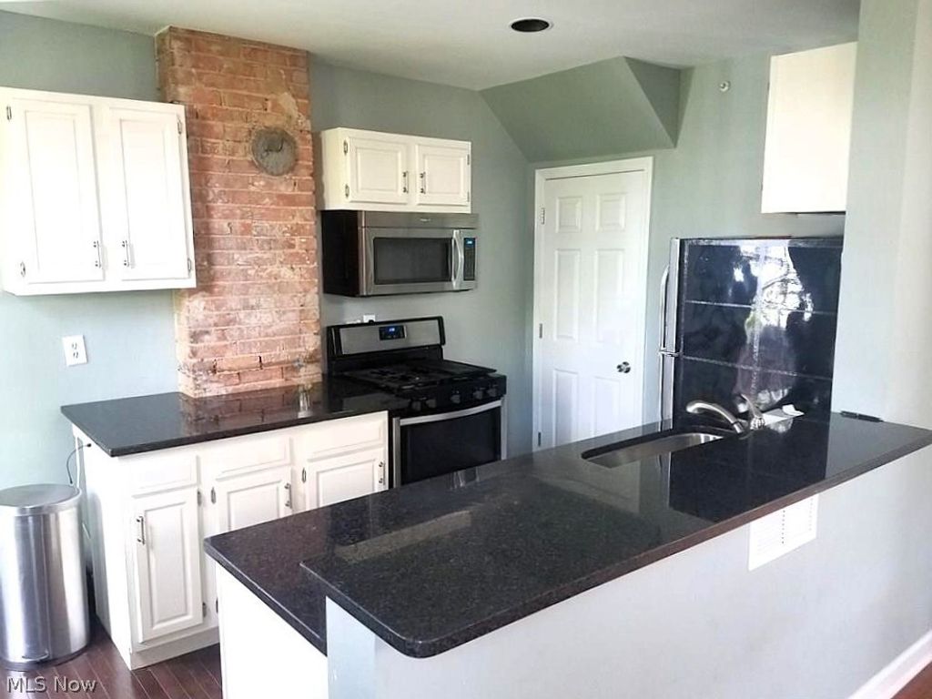 Photo of 1429 W 38th Street, Cleveland, OH 44113 (MLS # 5195017)