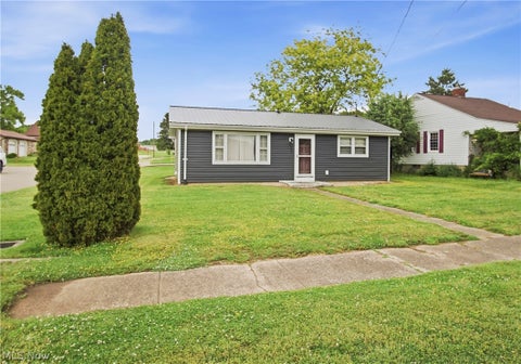 Homes For Sale - 289 Elm Street<br/> Duncan Falls, OH 43734