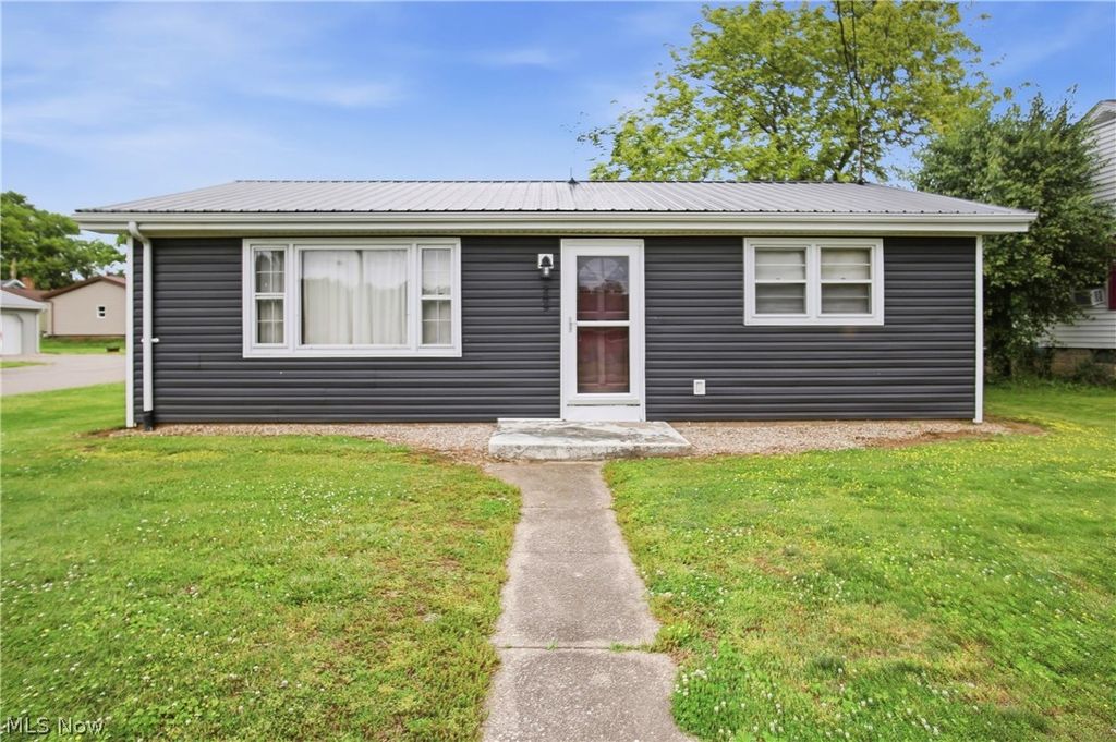 Photo of 289 Elm Street, Duncan Falls, OH 43734 (MLS # 5211978)