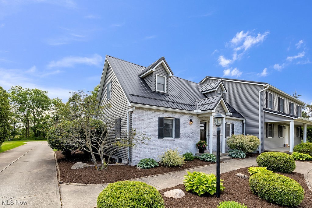 2753 Country Mdws Condo - Residential