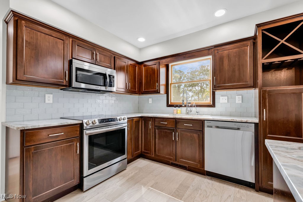 2753 Country Mdws Condo - Residential