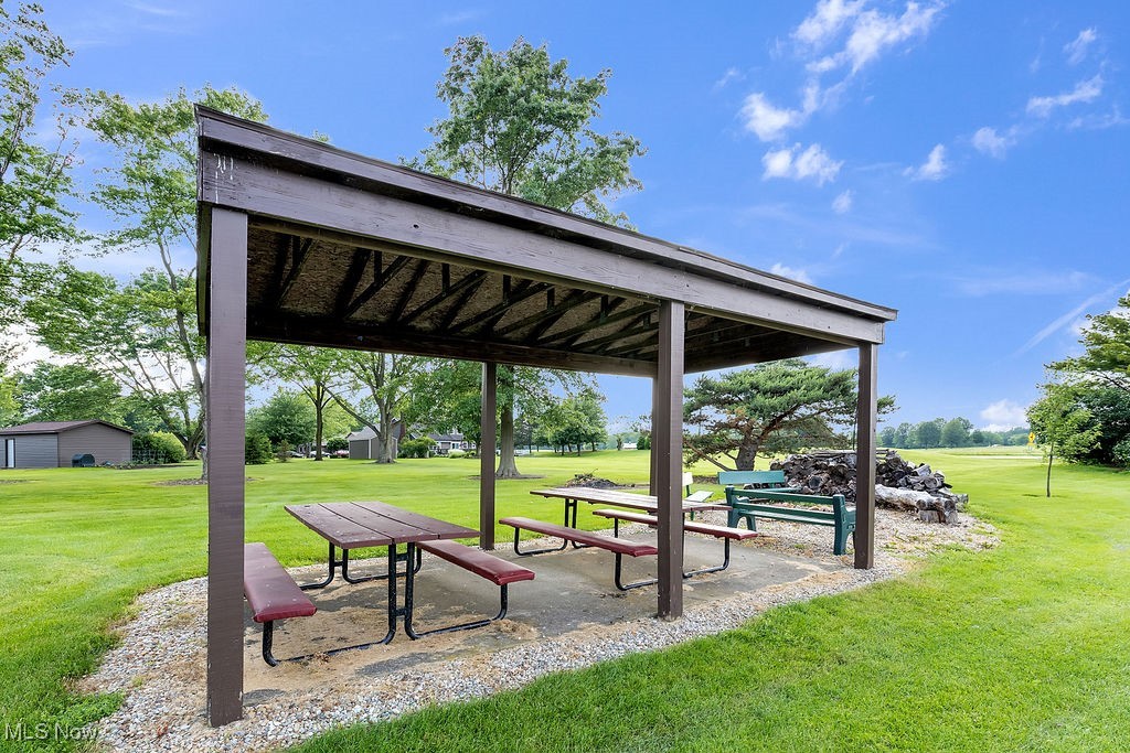 2753 Country Mdws Condo - Residential