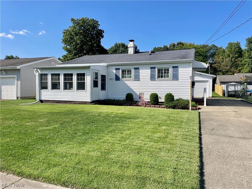 This home has been lovingly maintained & cleaned throughout the past nine years The newer front sunroom addition is a favorite sitting area to relax & enjoy. This is an overall cozy home in a great location. 
Dover City Utilities includes Electric, Water, Sewer & Trash with a monthly average of @ $80-90. Dominion Gas budget $79, Spectrum internet & phone $93
Homestead yearly credit is $377.52   MWCD $6.00 yearly expense.