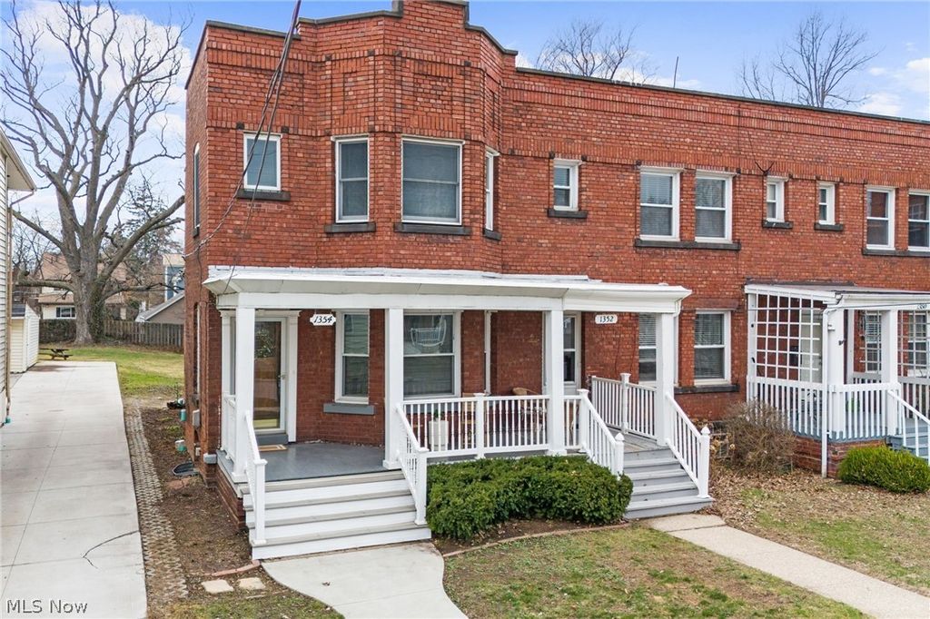 Photo of 1354 Edwards Avenue, Lakewood, OH 44107 (MLS # 5192033)