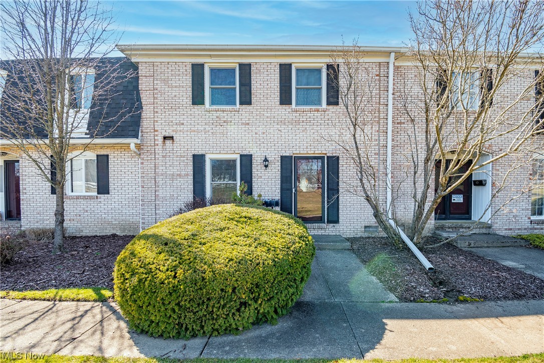 Welcome to 824 S Chillicothe Road! This beautiful 3 bed, 1.5 bath is located in the desirable Four Seasons Condo development in Aurora. The main level boasts a living room with a balcony and a spacious eat-in kitchen that comes fully applianced. The foyer has a half bath and gives access to the open spiral staircase. Your three bedrooms are located on the upper level along with a full bath offering a double sink vanity. The finished walkout basement features a family room, laundry room, extra storage, and access to the one car attached garage. Spend your evenings next to your cozy fireplace or on your private back patio! New roof, carpet, and attic flooring. The HWT, windows, A/C, and furnace have also been recently updated. Don't miss your opportunity to own this condo. Schedule your private viewing today!