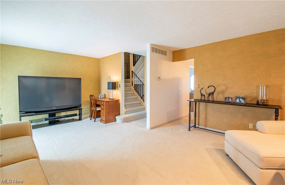 Four Seasons - Residential