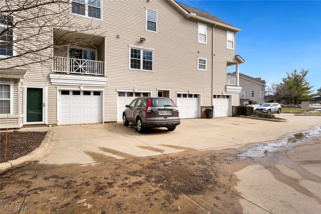 Photo of 868 Tollis Parkway #A-L, Broadview Heights, OH 44147 (MLS # 5184964)
