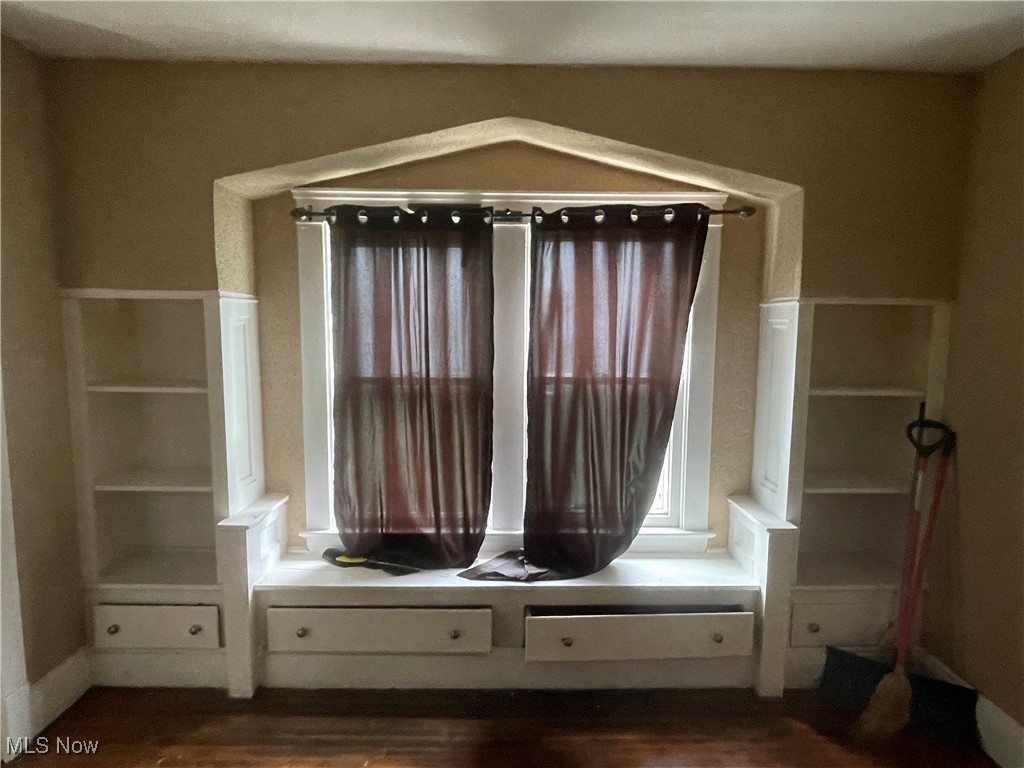 L M Southerns Forest Park - Residential Income