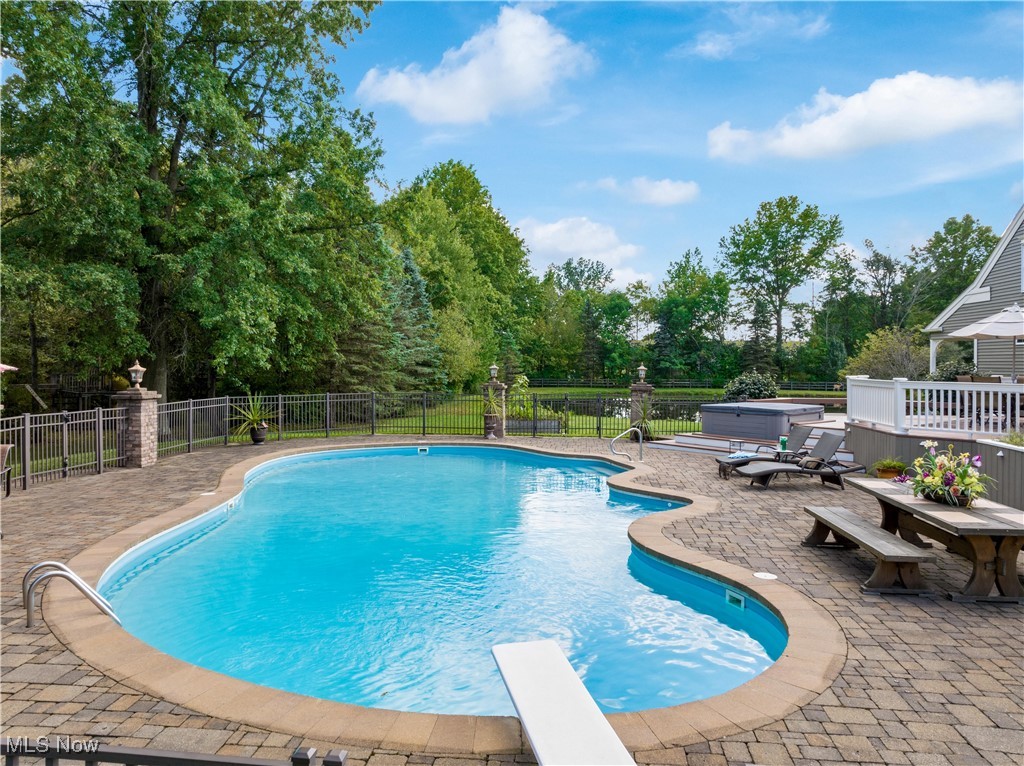 Leatherman - Residential