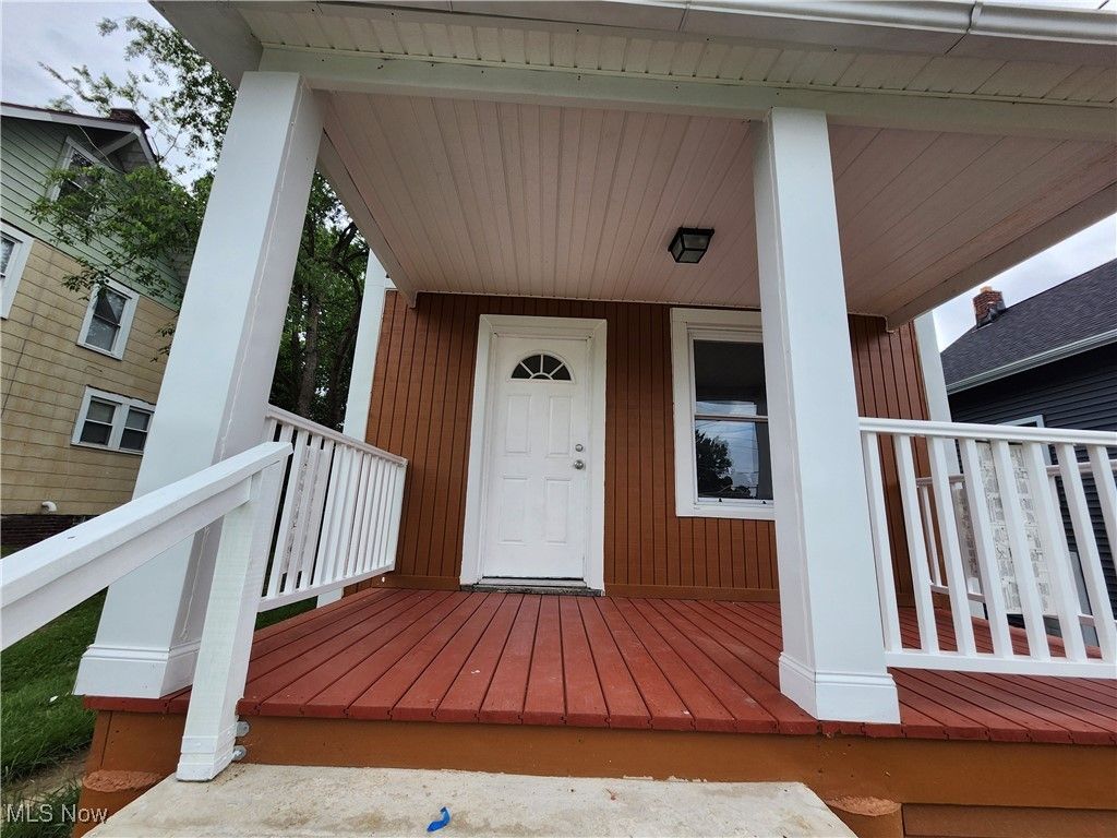 Photo of 2438 Indiana Way NE, Canton, OH 44705 (MLS # 5181375)