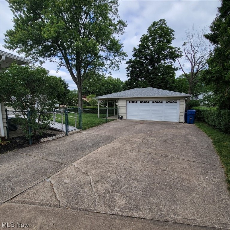 Crestwood - Residential