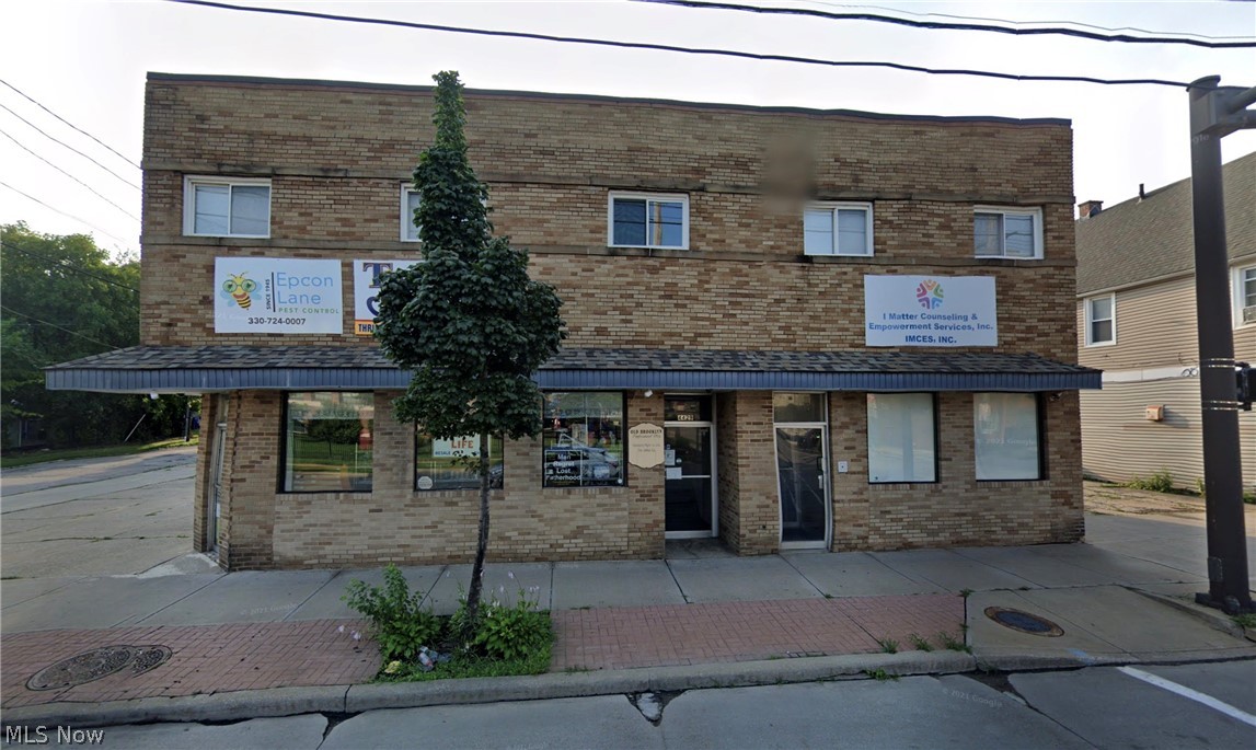 F W Sears Brooklyn Heights Allotm - Commercial Lease