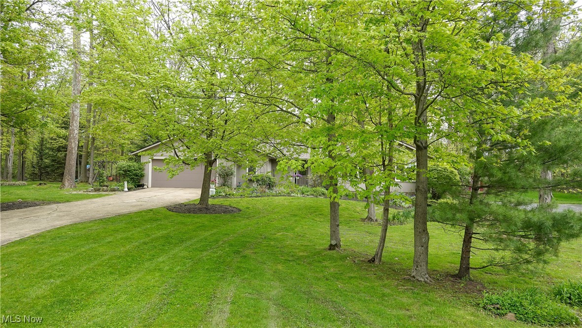 5385 Parkside Trail, Solon, Ohio image 36