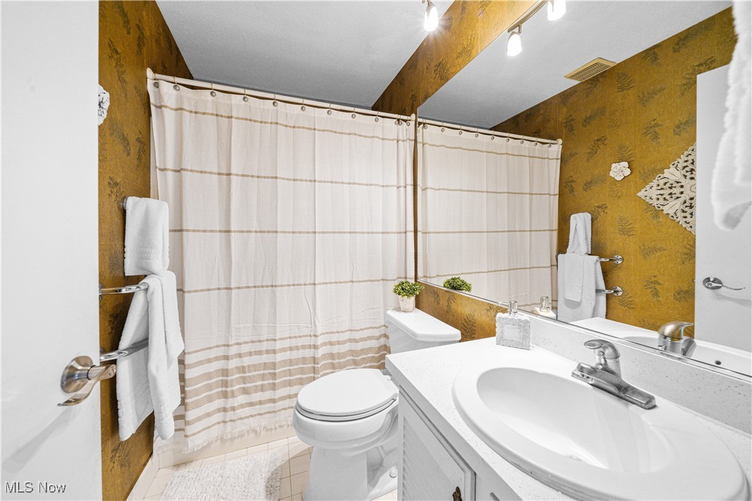 5385 Parkside Trail, Solon, Ohio image 21