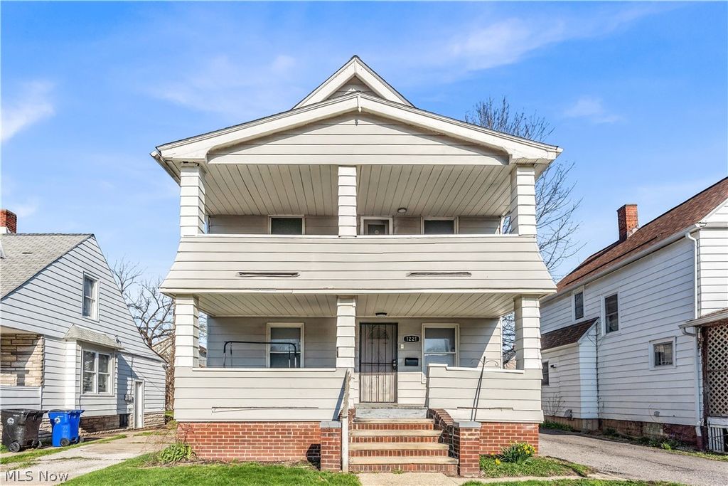 Photo of 1221 E 168th Street #UP, Cleveland, OH 44110 (MLS # 5200485)