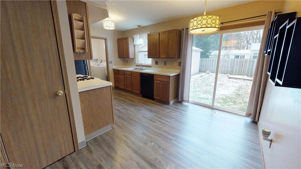 Arrowhead Beach - Residential