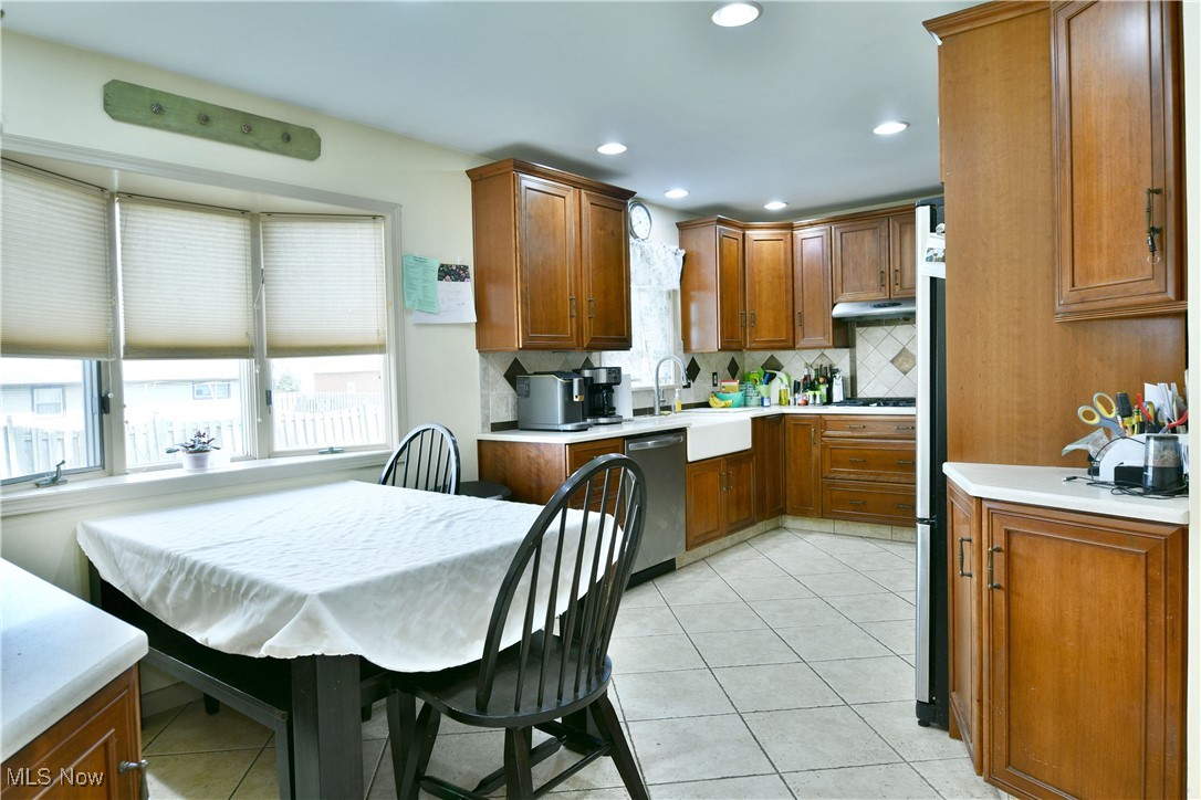1065 Collins Avenue, Austintown, Ohio image 10
