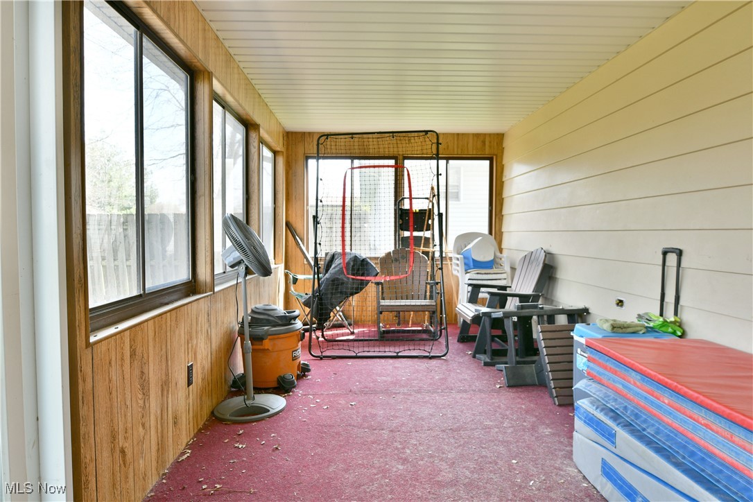 1065 Collins Avenue, Austintown, Ohio image 43