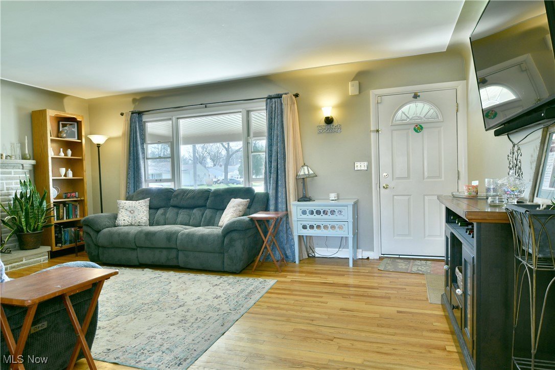 1065 Collins Avenue, Austintown, Ohio image 5