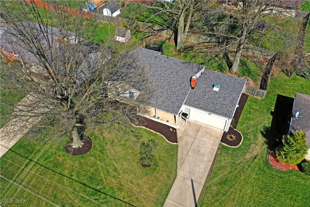 1065 Collins Avenue, Austintown, Ohio image 47