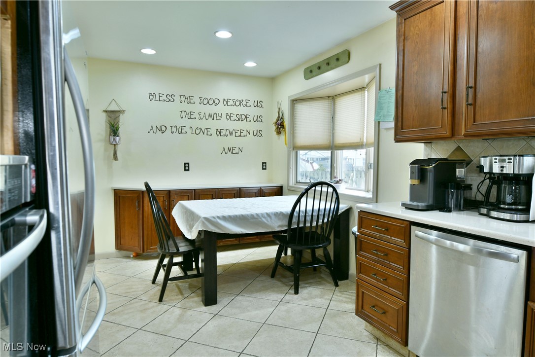 1065 Collins Avenue, Austintown, Ohio image 14