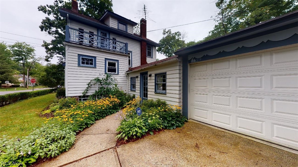 Crestwood - Residential