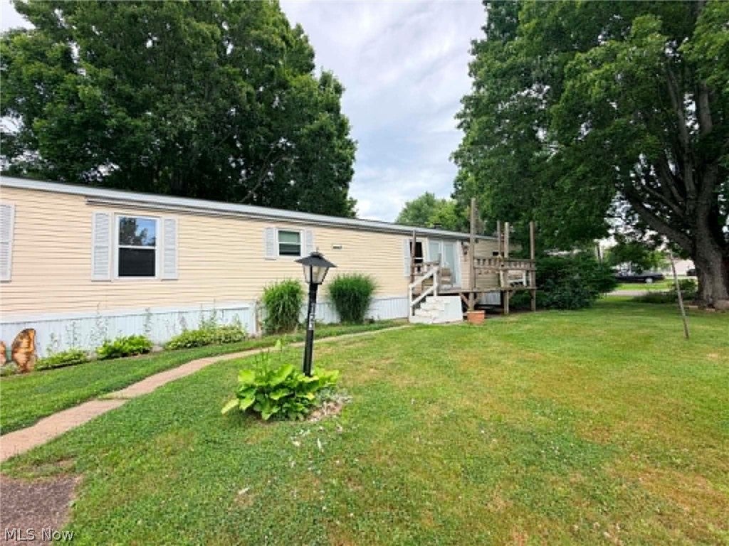 Photo of 200 Willis Drive #123, Zanesville, OH 43701 (MLS # 5221148)