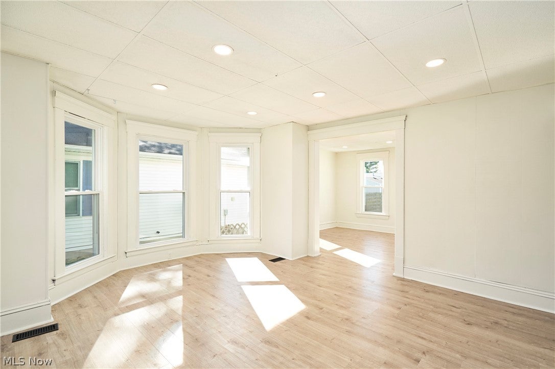 520 W Friendship Street