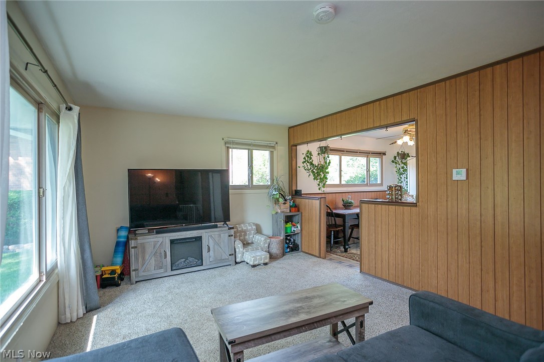 J & R Bldg Co - Residential