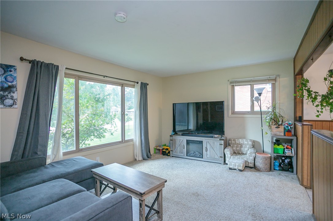 J & R Bldg Co - Residential