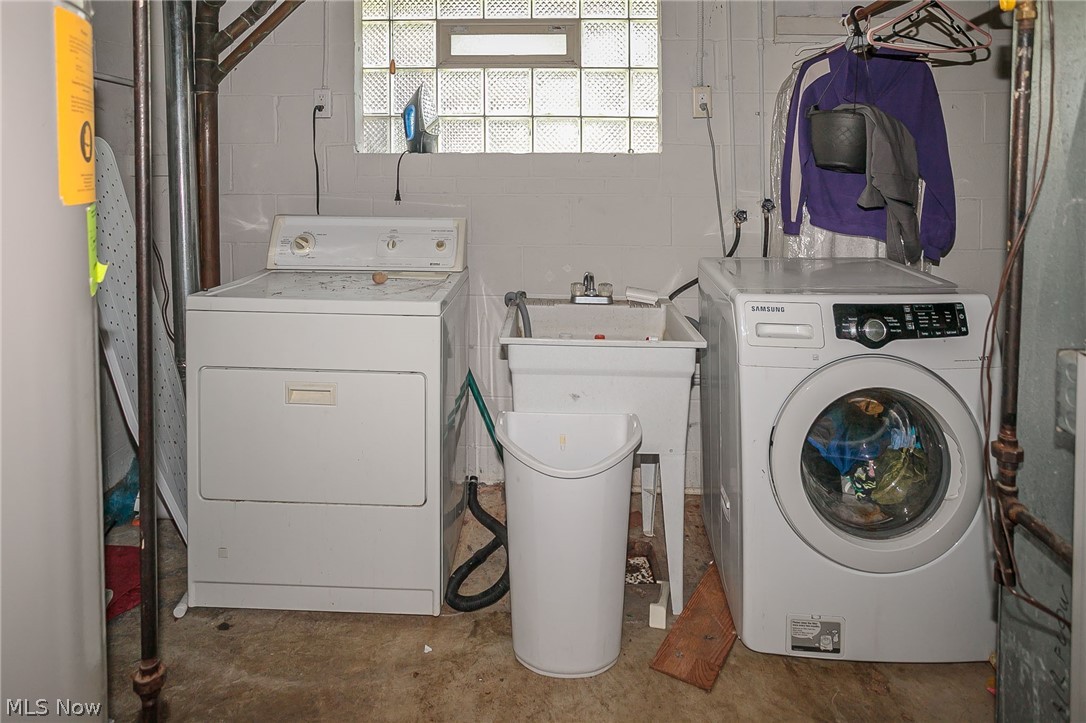 J & R Bldg Co - Residential