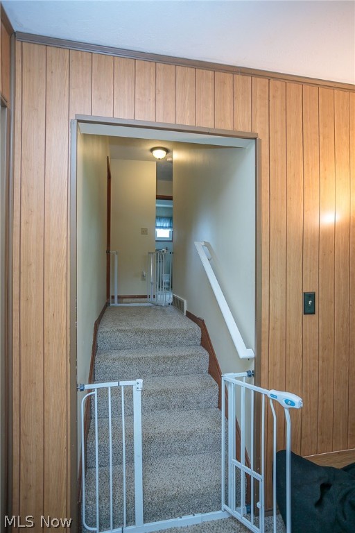 J & R Bldg Co - Residential