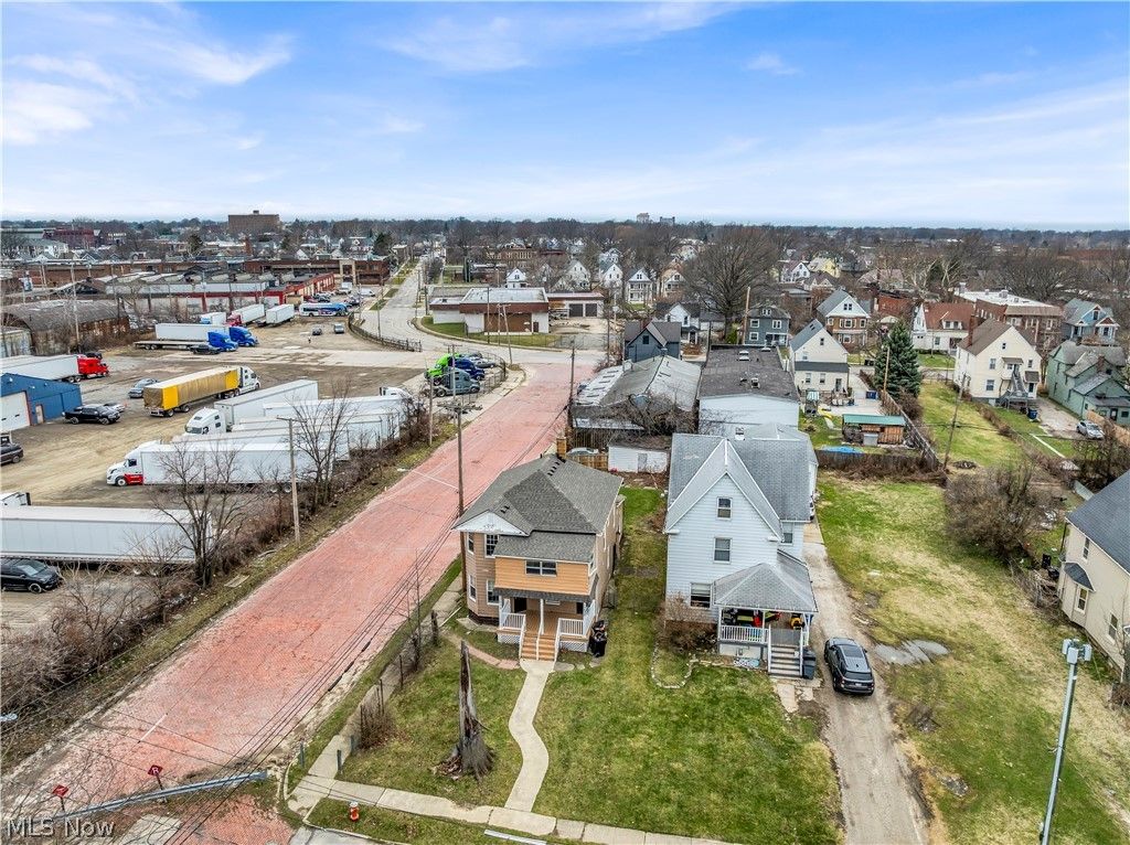 Photo of 1476 W 107th Street, Cleveland, OH 44102 (MLS # 5192723)