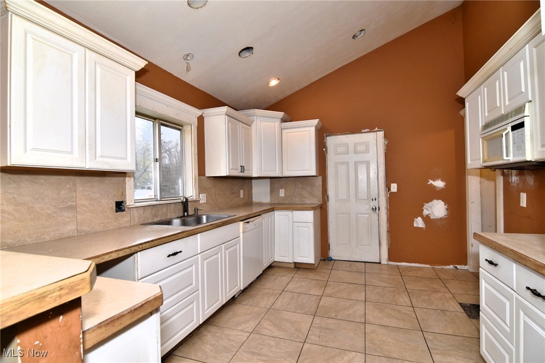 21103 Eastwood Avenue, Cleveland, Ohio image 12