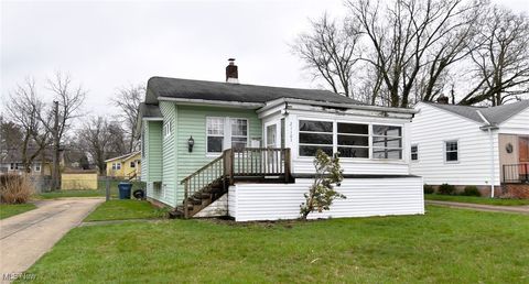 21103 Eastwood Avenue, Cleveland, OH 44126 - #: 5114359