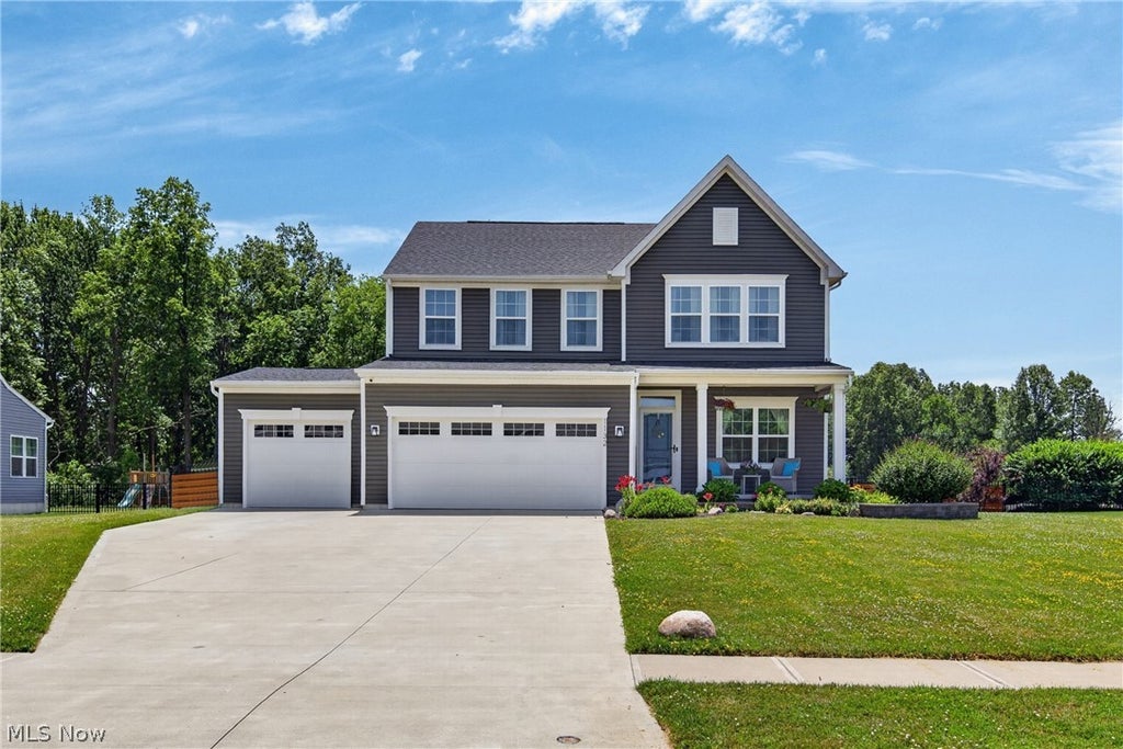 Photo of 1132 Keenan Court, Grafton, OH 44044 (MLS # 5224801)