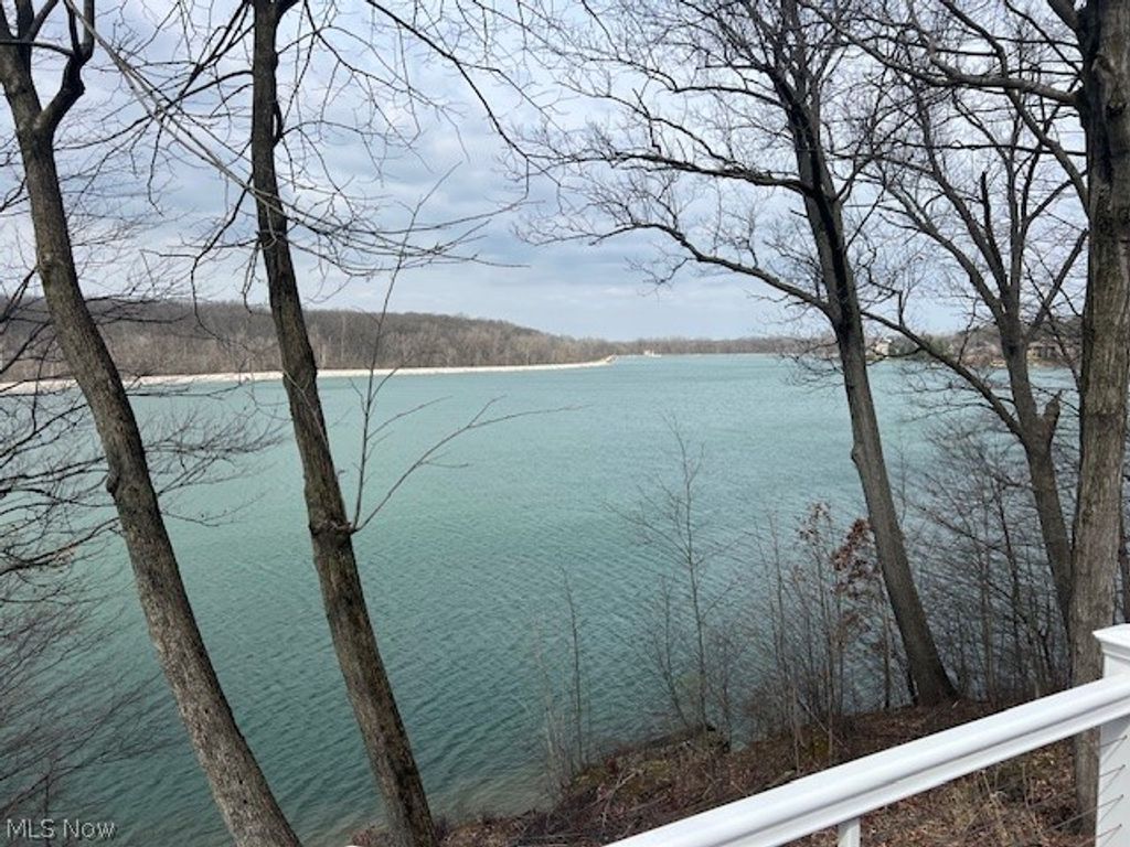 Photo of 3744 Reserve Drive, Medina, OH 44256 (MLS # 5198372)