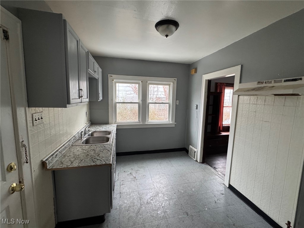 Berwald-Stewart Cos Colonial - Residential Income